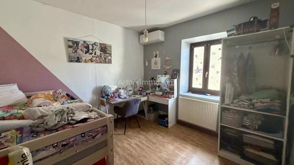 Vente                                                      Maison
                        
                     6 pièces                      115 m2                     à Les Avenières Veyrins-Thuellin