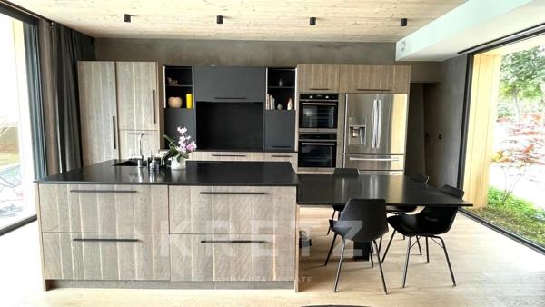 -VILLARS- Propriété contemporaine d’exception avec vue dans le Luberon