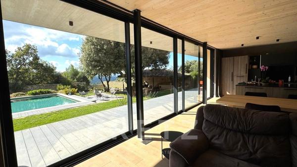 -VILLARS- Propriété contemporaine d’exception avec vue dans le Luberon