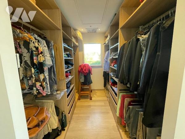 CAEN NORD BUS DE VILLE SUPERBE MAISON DE 10 PIECES CALME ET ENSOlEILLÉE
