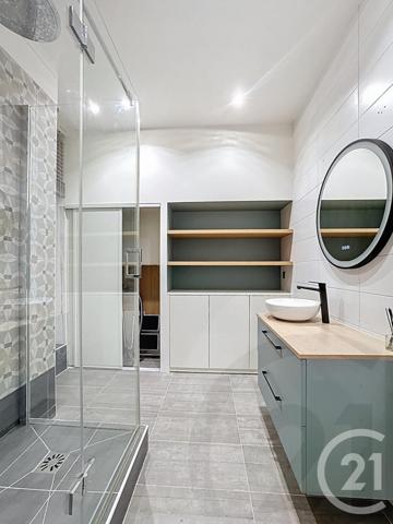 Appartement à vendre  3 pièces - 65 m2 PARIS - 75018