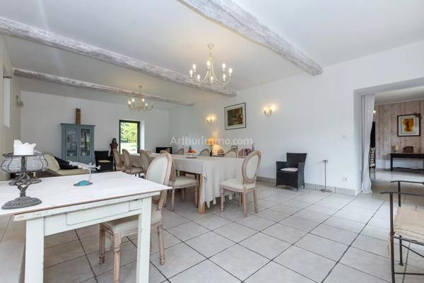 Vente Maison 15 pièces 460 m2 à Morestel