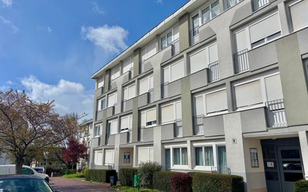 Appartement à vendre    1 pièce • 35 m2 Chilly-Mazarin