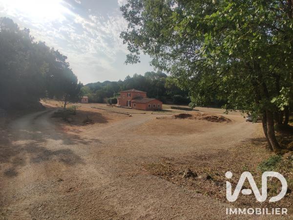Maison à vendre 7 pièces 173 m² Tourves