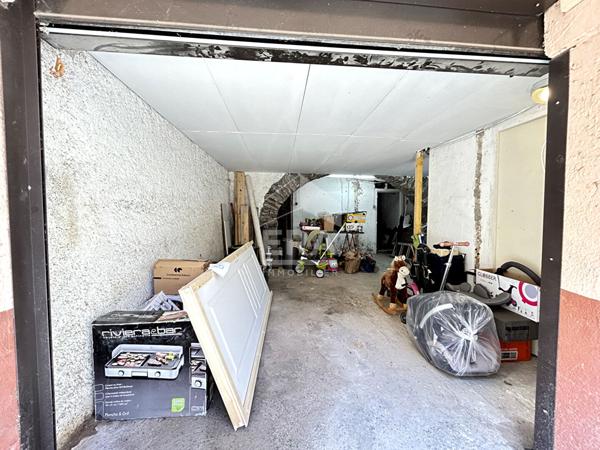 A VENDRE - ARLES SUR TECH - Maison de village  avec terrasse et garage