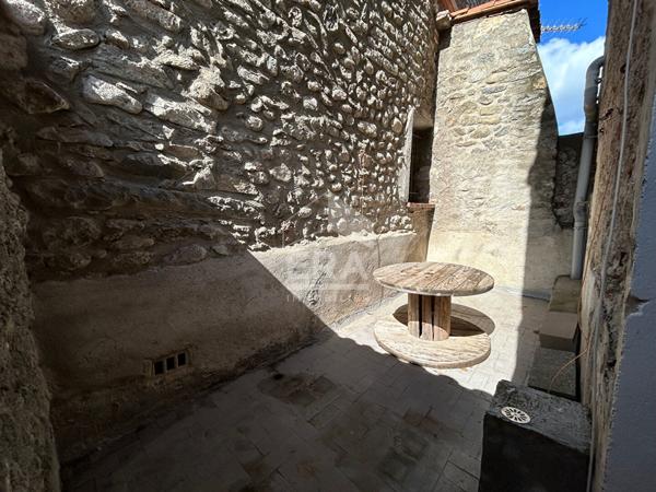 A VENDRE - ARLES SUR TECH - Maison de village  avec terrasse et garage