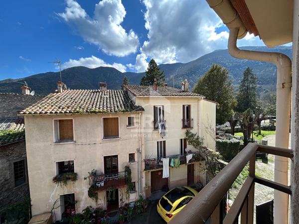 A VENDRE - ARLES SUR TECH - Maison de village  avec terrasse et garage