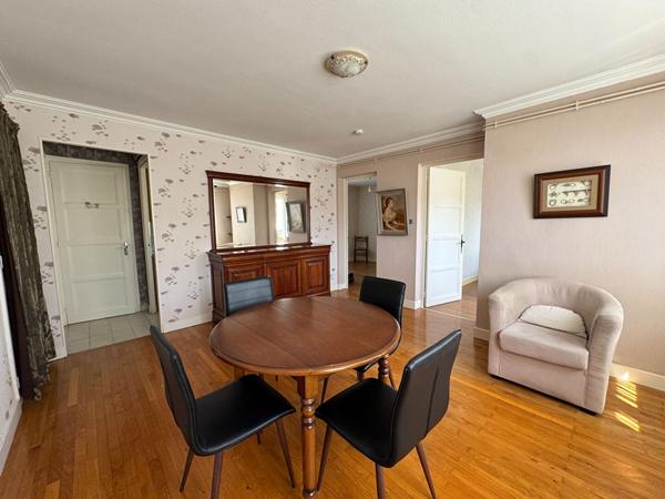 Appartement T3 avec garage à deux pas du Parc des Bains