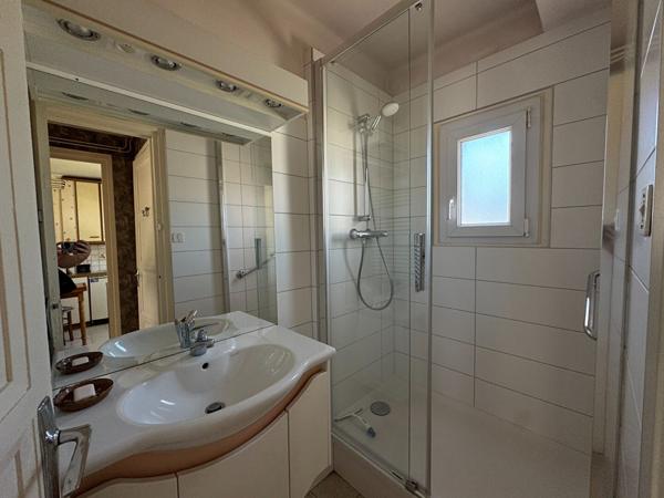 Appartement T3 avec garage à deux pas du Parc des Bains