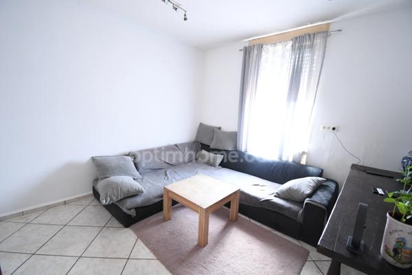 IMMEUBLE COMPLET - 3 APPARTEMENTS - PLACES PARKING