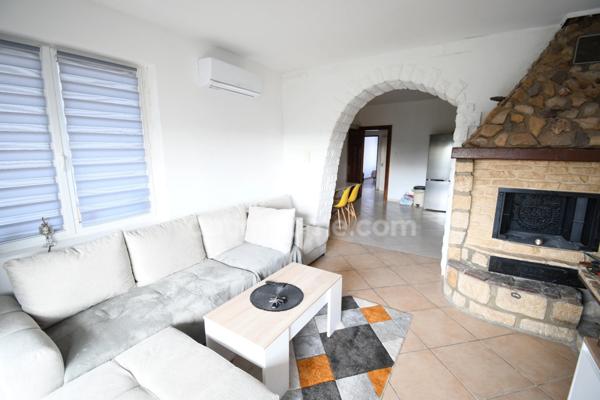 IMMEUBLE COMPLET - 3 APPARTEMENTS - PLACES PARKING