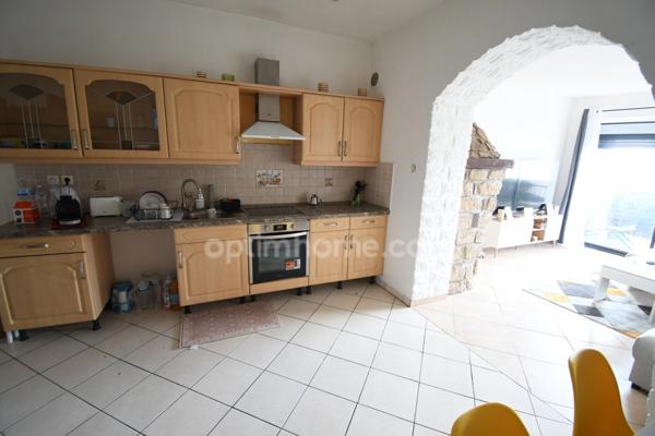 IMMEUBLE COMPLET - 3 APPARTEMENTS - PLACES PARKING