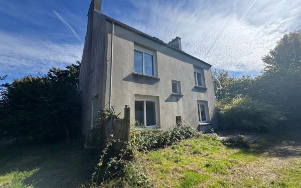 Maison à vendre    5 pièces •  Lesneven