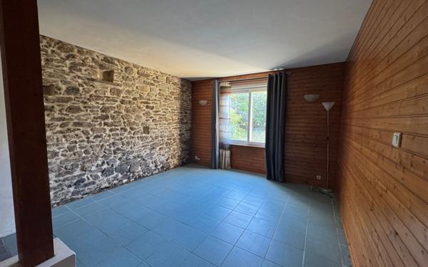 Maison à vendre    5 pièces •  Lesneven