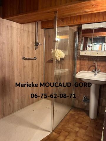 BEAUZAC 43590 Maisons de 132m²  sur deux niveaux 4 chambres sur terrain 800m² en plein centre du village