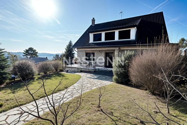 MARCOUSSIS - QUARTIER EXTREMEMENT PRISE SUR LES HAUTEURS - VUE DEGAGEE - MAISON FAMILIALE BEAUX VOLUMES LUMINEUSE CALME 9 PIECES 6 CHAMBRES, DEPENDANCE AMENAGEABLE, COMBLES GARAGE, SOUS-SOL TOTAL, TERRAIN ARBORE TERRASSE