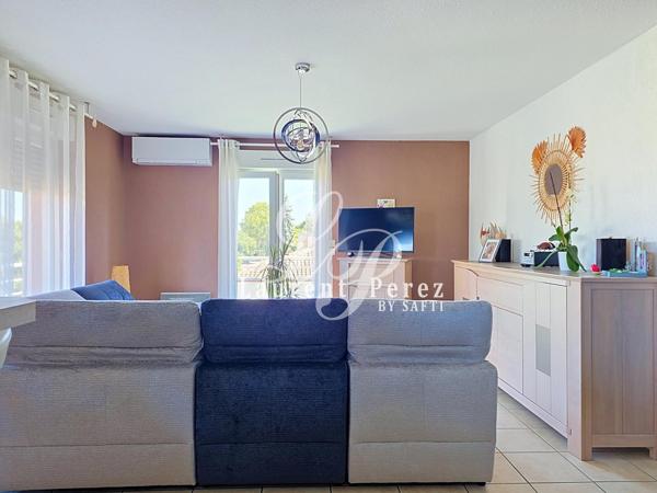Appartement T4 traversant avec terrasse de 28 m² et parking