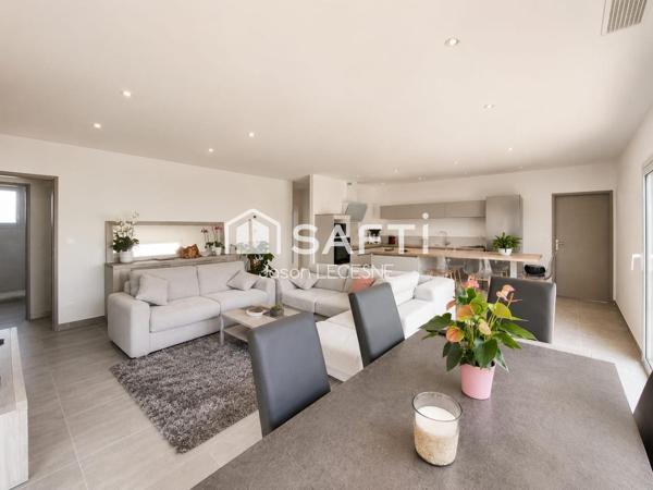 Villa T5 récente avec piscine neuve.
