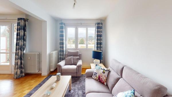 Grand T4 lumineux 96 m² avec balcon et ascenseur