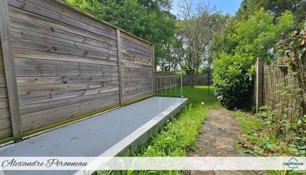 Appartement Duplex T3 avec terrasse, grand jardin privatif 100 m² et garage – petite copropriété sans charges