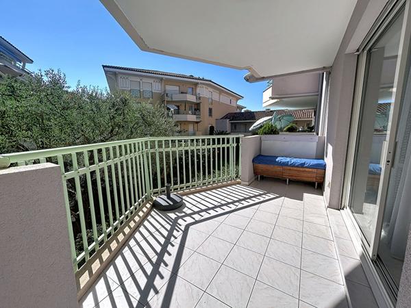 port-fréjus studio terrasse garage