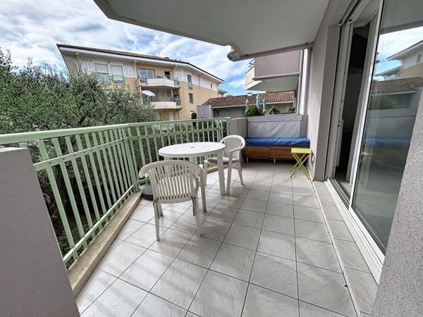 port-fréjus studio terrasse garage