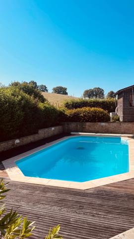 Maison de charme 180 m² avec piscine et 260 m² de dépendances – Potentiel gîtes – Proche Nevers la Charité-sur-Loire et Pougues-les-Eaux