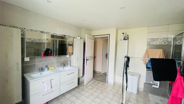 Maison de charme 180 m² avec piscine et 260 m² de dépendances – Potentiel gîtes – Proche Nevers la Charité-sur-Loire et Pougues-les-Eaux