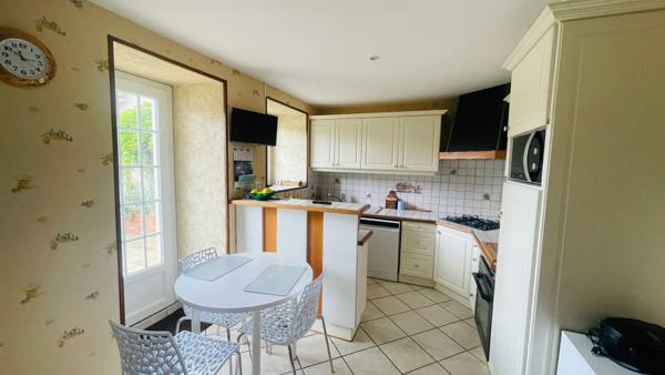 Maison de charme 180 m² avec piscine et 260 m² de dépendances – Potentiel gîtes – Proche Nevers la Charité-sur-Loire et Pougues-les-Eaux