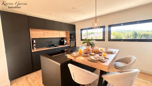 DEMEURE DE PRESTIGE - DEPENDANCE - GARAGE - SOUS SOL - PISCINE - TERRAIN 795 M²