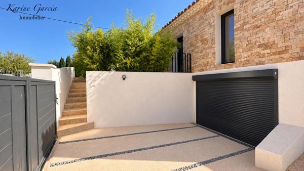 DEMEURE DE PRESTIGE - DEPENDANCE - GARAGE - SOUS SOL - PISCINE - TERRAIN 795 M²