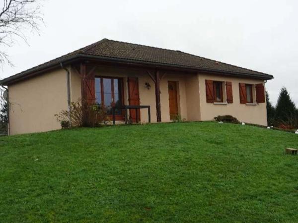 NEUVIC ENTIER A 20 MINUTES EST DE LIMOGES MAISON SUR SOUS SOL SEMI ENTERRE 4 CHAMBRES SUR UN TERRAIN DE 6400 M²