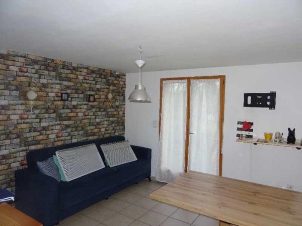 NEUVIC ENTIER A 20 MINUTES EST DE LIMOGES MAISON SUR SOUS SOL SEMI ENTERRE 4 CHAMBRES SUR UN TERRAIN DE 6400 M²