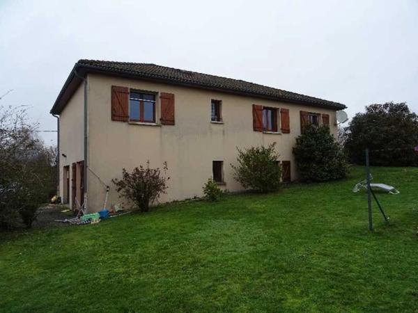 NEUVIC ENTIER A 20 MINUTES EST DE LIMOGES MAISON SUR SOUS SOL SEMI ENTERRE 4 CHAMBRES SUR UN TERRAIN DE 6400 M²