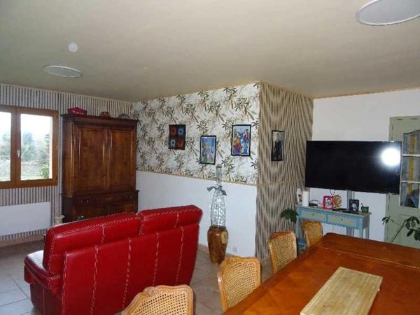 NEUVIC ENTIER A 20 MINUTES EST DE LIMOGES MAISON SUR SOUS SOL SEMI ENTERRE 4 CHAMBRES SUR UN TERRAIN DE 6400 M²