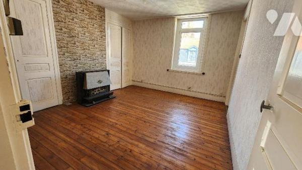 ROSENDAEL CENTRE

Immeuble de rapport comprenant 3 appartements de type F2 :

Au RDC :  Ent...