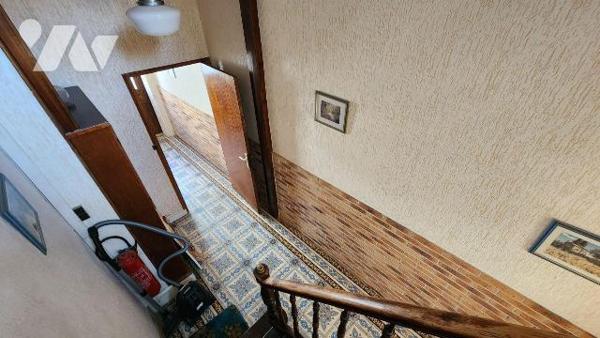 ROSENDAEL CENTRE

Immeuble de rapport comprenant 3 appartements de type F2 :

Au RDC :  Ent...