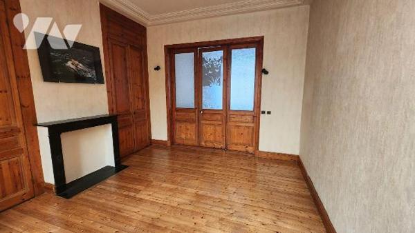 ROSENDAEL CENTRE

Immeuble de rapport comprenant 3 appartements de type F2 :

Au RDC :  Ent...