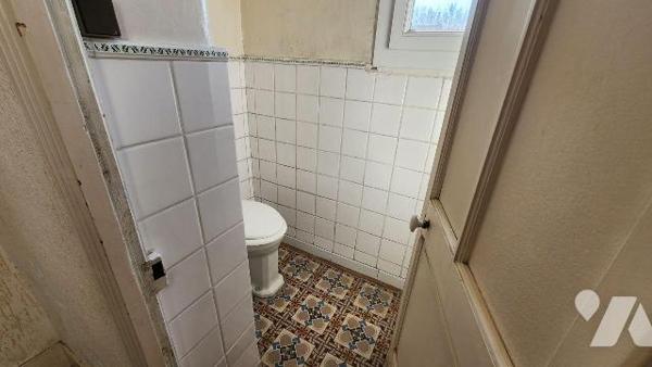 ROSENDAEL CENTRE

Immeuble de rapport comprenant 3 appartements de type F2 :

Au RDC :  Ent...