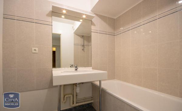 Appartement à louer 3 pièces 68.66m²