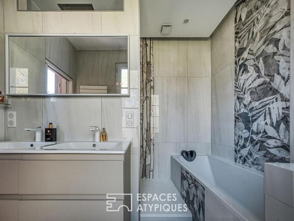 Maison de caractère avec piscine, dépendance et grand terrain