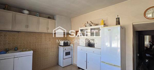Maison de caractère de 192 m² avec local commercial et grand garage – Carcès