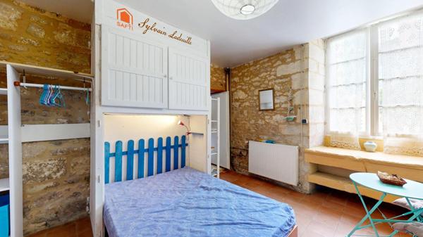 Maison de caractère au cœur du Bugue – 330 m² à réinvente