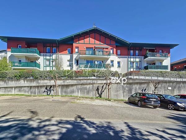 Appartement T2 de 40m² environ avec balcon exposé Ouest + 2 places parking privatives