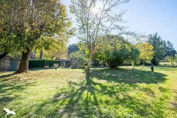 Maison à vendre |  Sadirac |  7 pièces | 262 m²