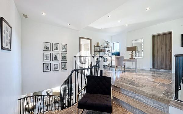 Maison à vendre    4 pièces •  Sainte-Maxime