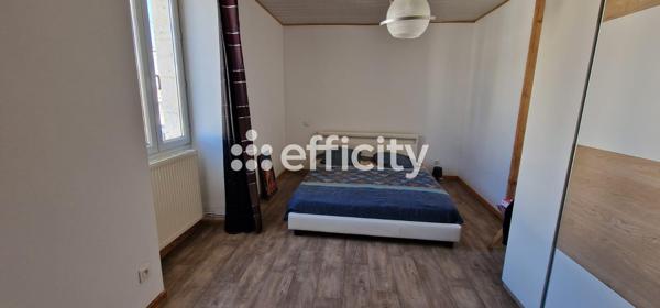 Maison
         7 pièces
        - 166 m²