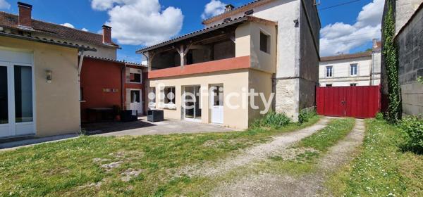 Maison
         7 pièces
        - 166 m²