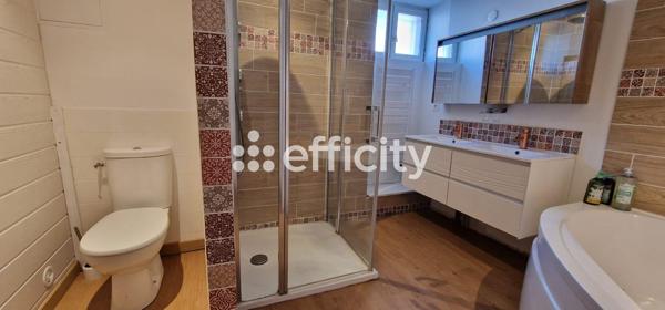 Maison
         7 pièces
        - 166 m²