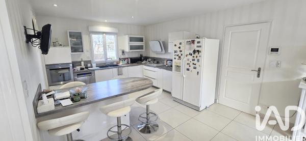 Maison à vendre 7 pièces 179 m² Saint-Denis-en-Val